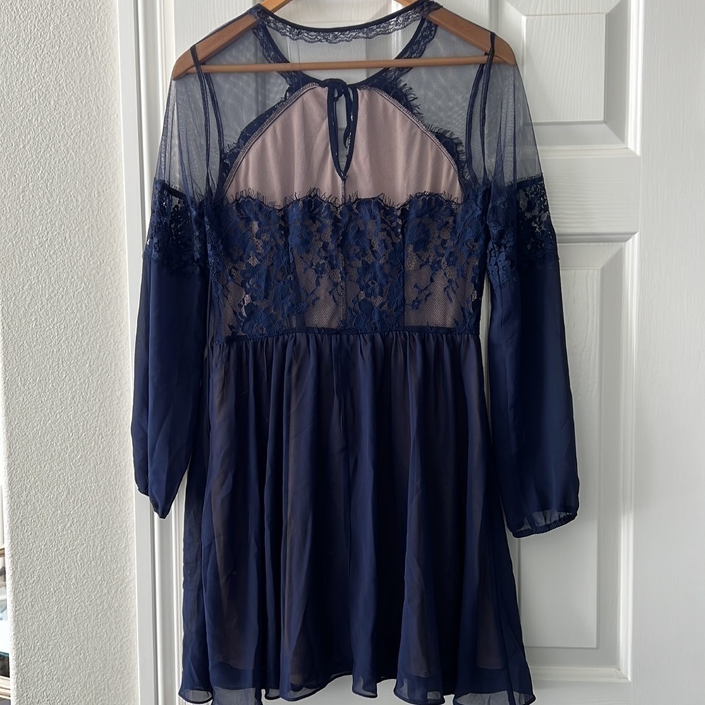 Soieblu nwt navy sheer dress. Size L NWT - image 6
